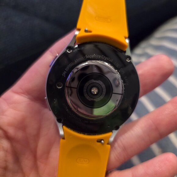 Samsung Galaxy Watch 5 44mm - Picture 2 of 4